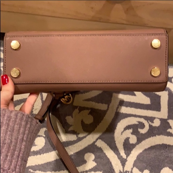 VERY RARE ONE OF A KIND MICHAEL KORS PURSE ✨💕 - Picture 3 of 4